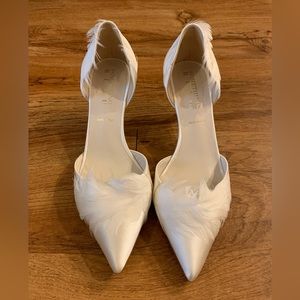 Something Bleu Sophia Feather d’Orsay Pump